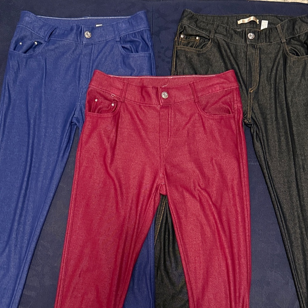 Stylish Blue, Red, and Black capri Trio size M. Waist 28. Inseam 20